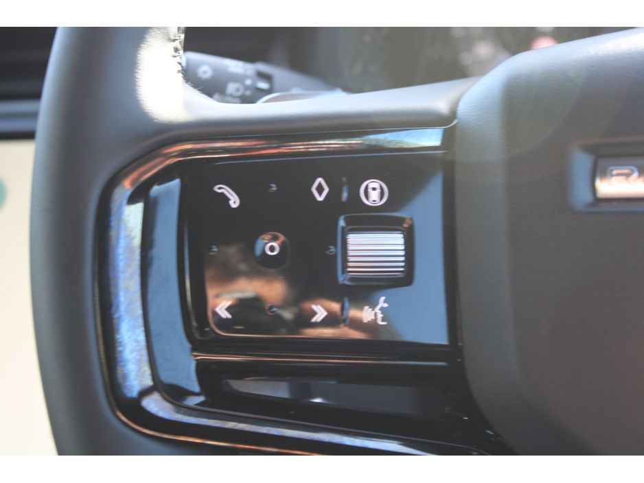 2025 Land Rover Range Rover Evoque - image 16