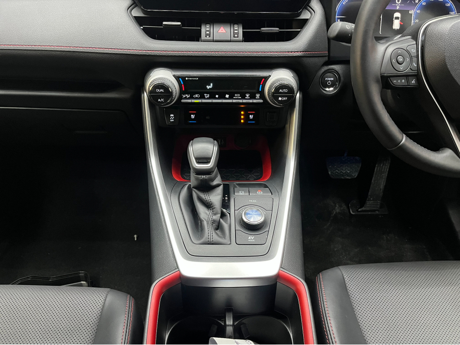 2024 Toyota Rav4 - image 20