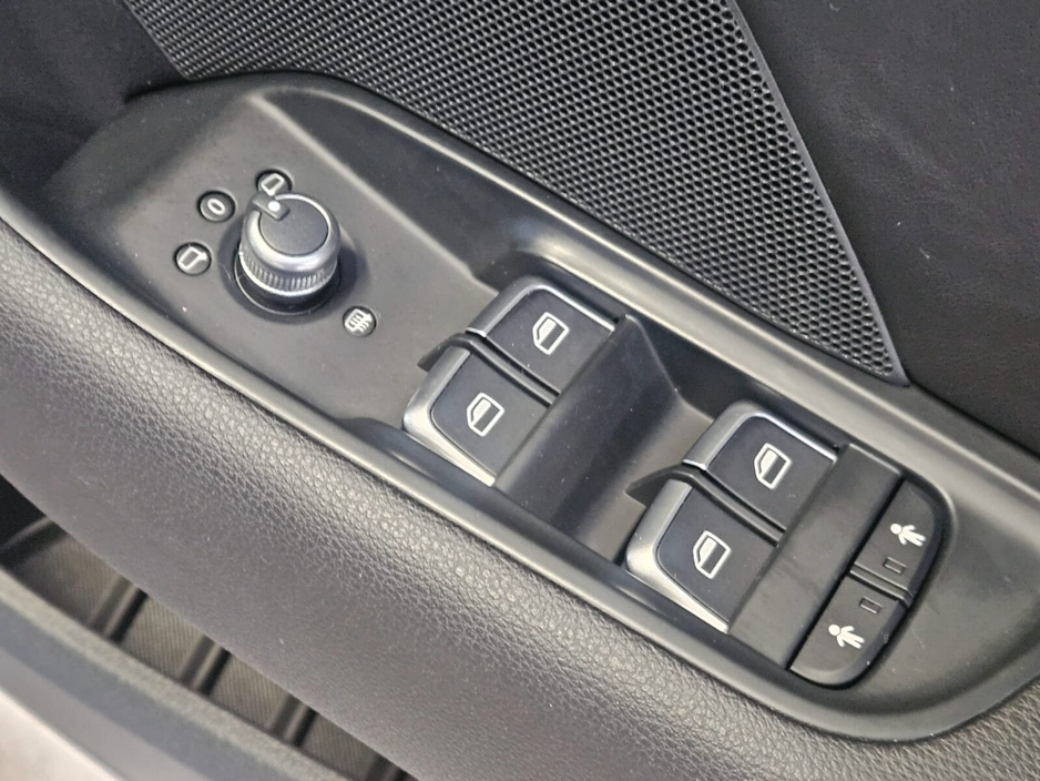 2016 Audi A3 1.6 TDI SE 17