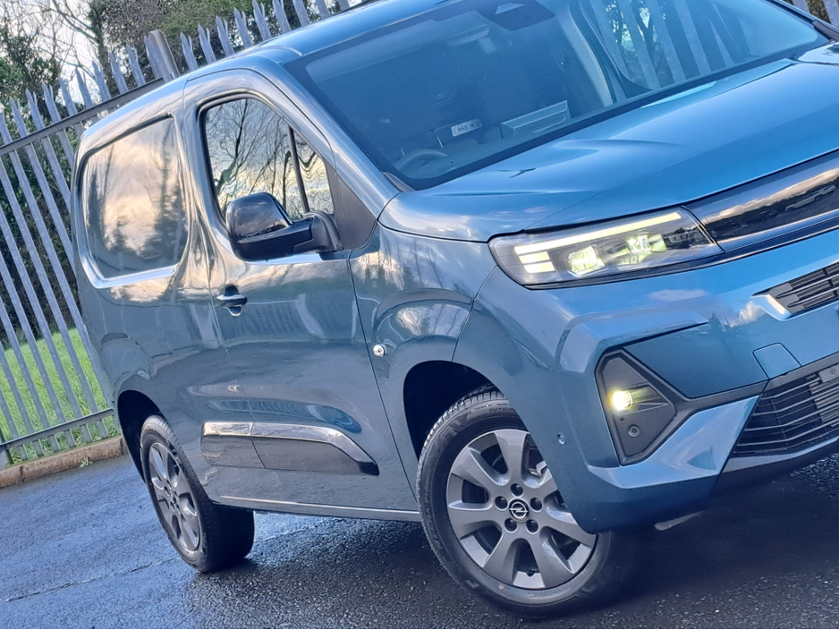 2026 Opel Combo SPORTIVE L1H1 1.5TD 100BHP **TOP SPEC**