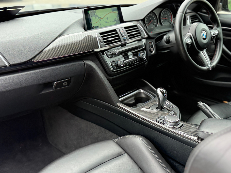 2015 BMW M4 - image 22