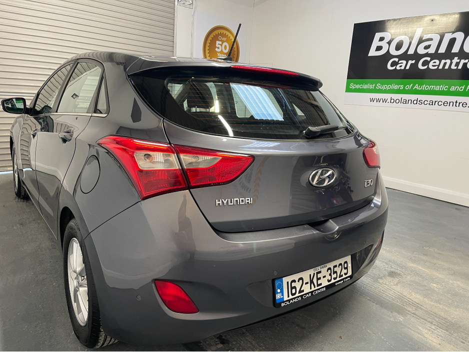 2016 Hyundai i30 - image 4