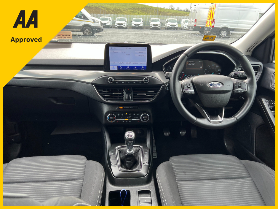 2019 Ford Focus - image 7