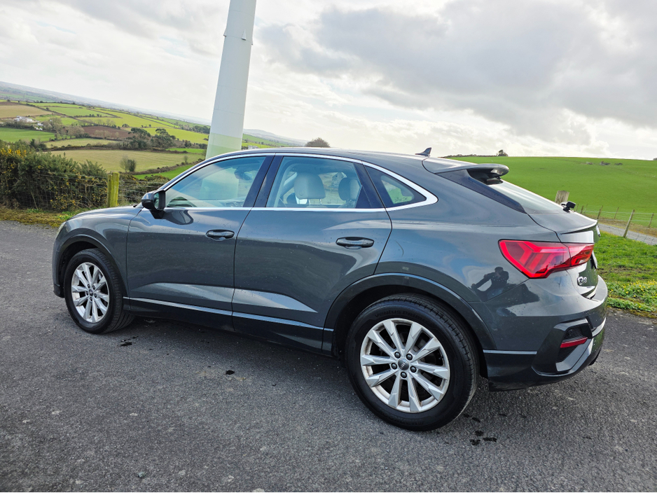 2020 Audi Q3 - image 2