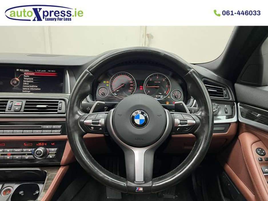 2016 BMW 5 Series - image 24