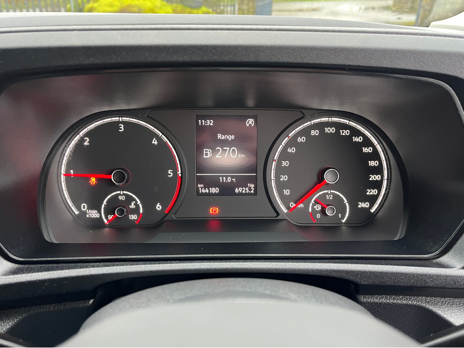 2022 Volkswagen Caddy - image 13