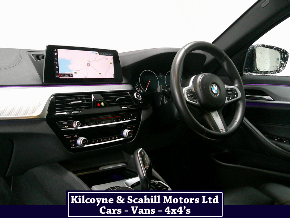 2019 BMW 5 Series - image 17