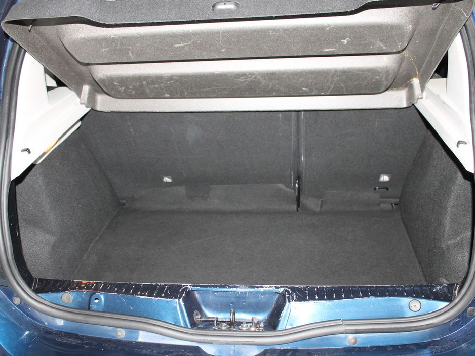 2016 Dacia Sandero - image 14