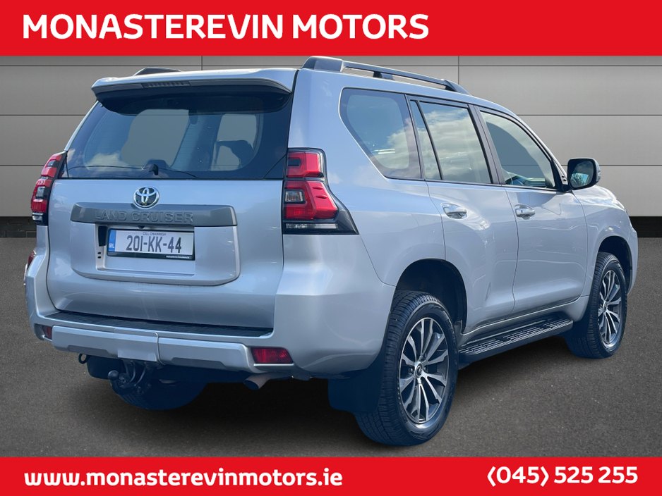 2020 Toyota Landcruiser - image 4