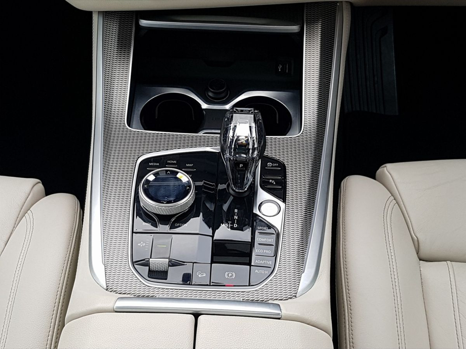 2022 BMW X5 - image 10