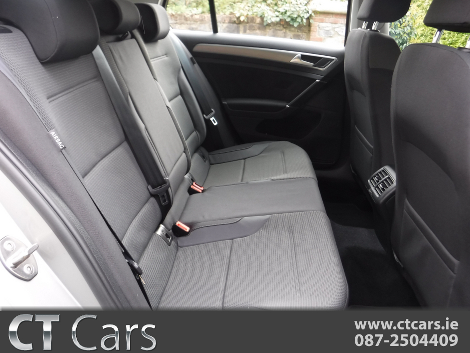 2016 Volkswagen Golf - image 11