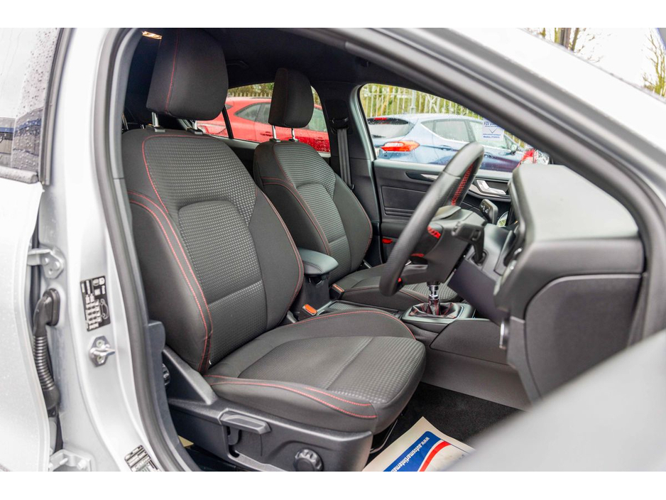 2023 Ford Focus 2023 Ford Focus Silver 1.0L EcoBoost 125PS ST-Line