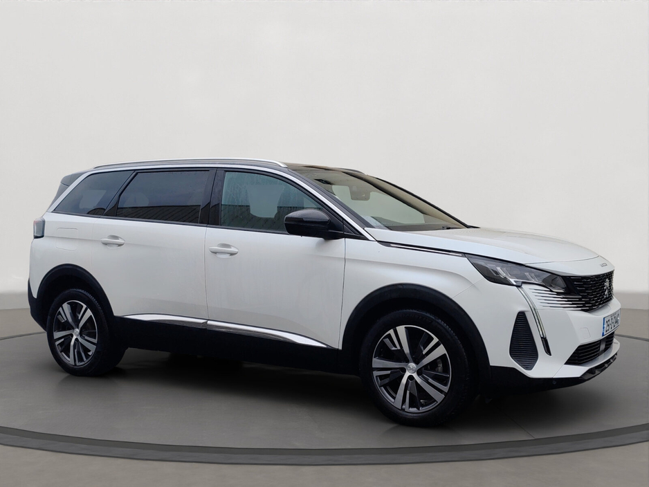 2025 Peugeot 5008 - image 10