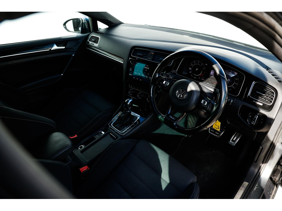 2017 Volkswagen Golf - image 7