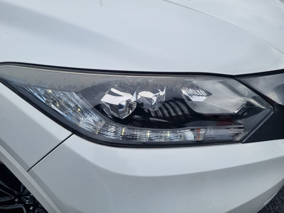 2015 Honda Vezel - image 5