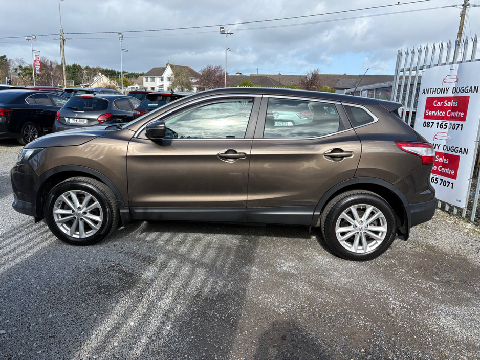2014 Nissan Qashqai - image 6