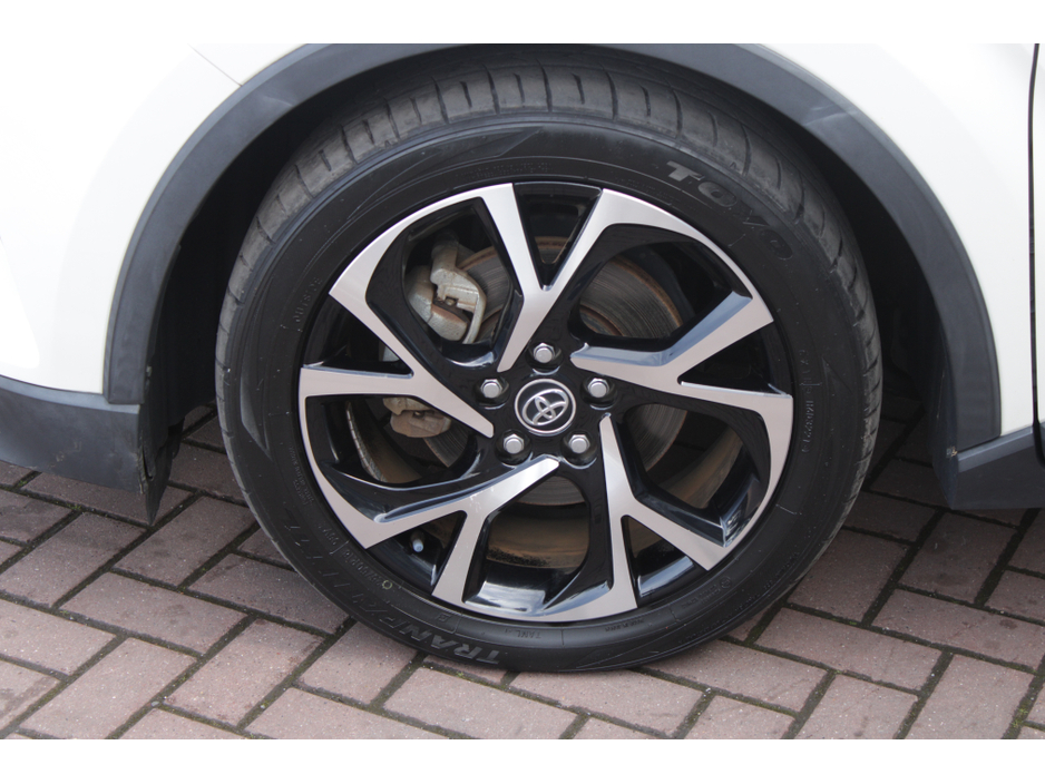 2017 Toyota C-HR - image 23