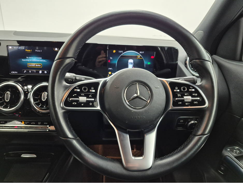 2021 Mercedes-Benz GLA Class - image 14