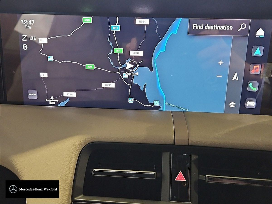 2023 Porsche Taycan - image 19