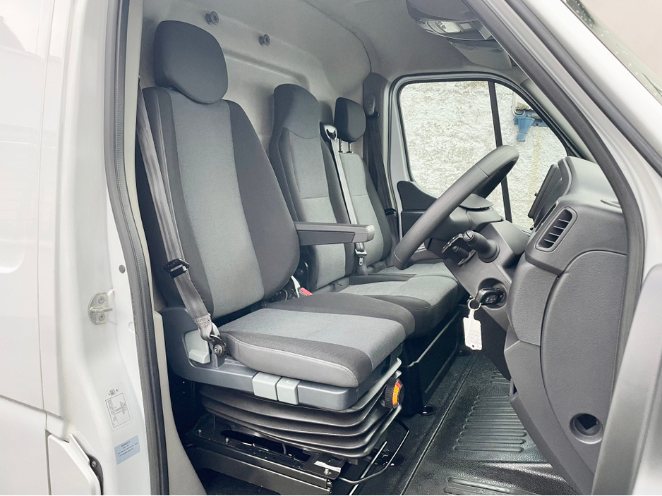 2023 Renault Master LM35 BUSINESS+ 2.3 BLUE DCI 135PS LWB €20,000