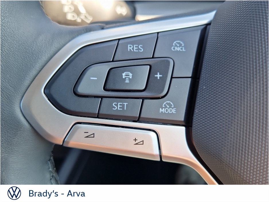 2025 Volkswagen Golf EDITION 75 PHEV 1.5 TSI 150BHP €36,950