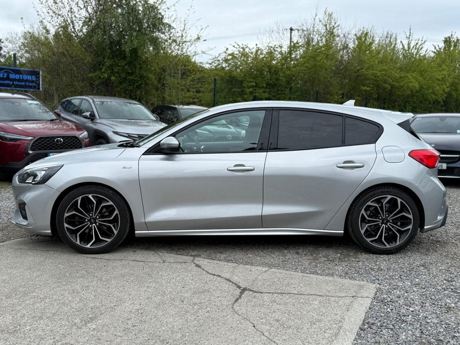 2021 Ford Focus - image 6