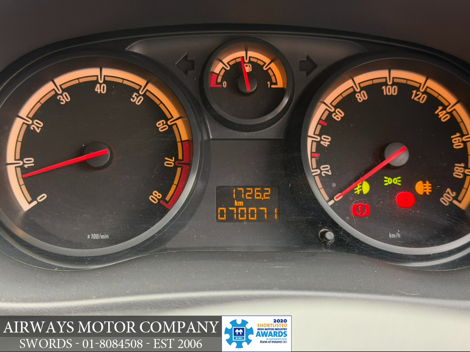 2014 Opel Corsa - image 24