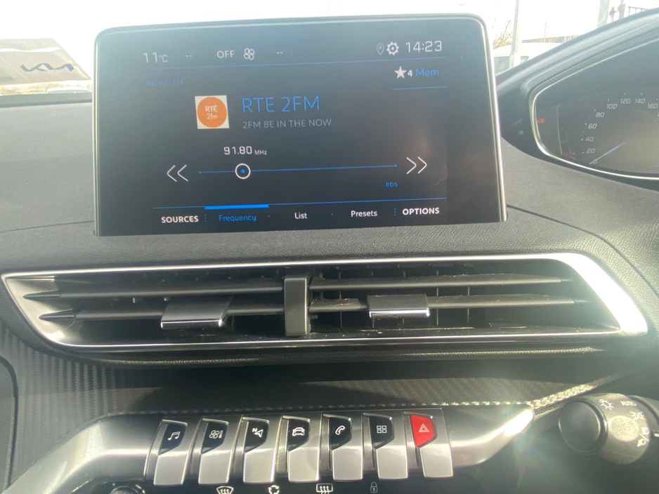 2019 Peugeot 3008 - image 22