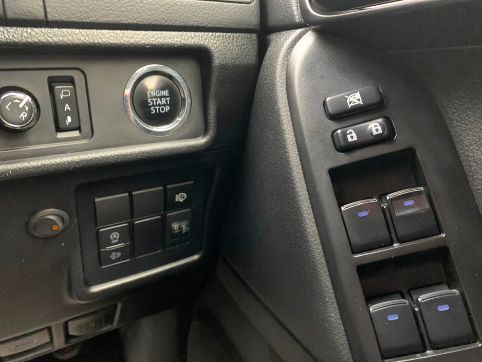 2022 Toyota Landcruiser 2.8 LWB AUTO COMMERCIAL // PRICE EXCL. VAT // GREAT CONDITION // 09/26 CVRT // ONE OWNER // FULL SERVICE HISTORY // €32,479