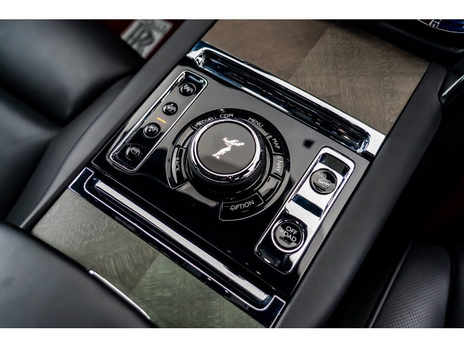 2023 Rolls-Royce Cullinan  €489,950