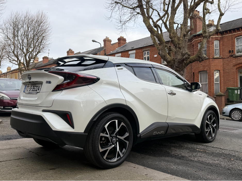 2017 Toyota C-HR - image 5
