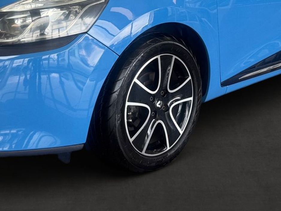 2015 Renault Clio - image 10