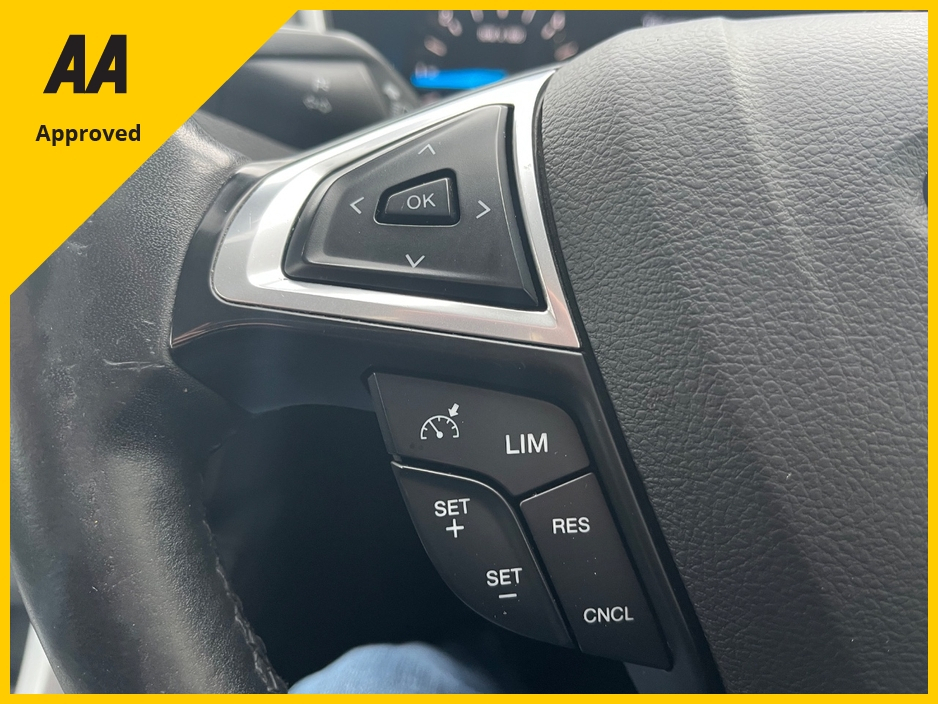 2016 Ford Mondeo - image 17