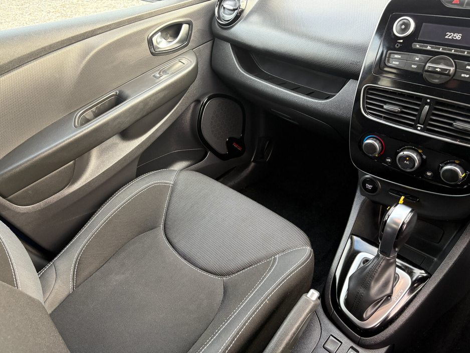 2017 Renault Clio 1.2 16V 75 EXPRESSION €11,500