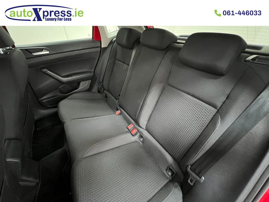 2018 Volkswagen Polo - image 4