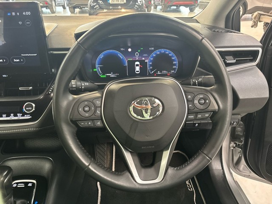 2023 Toyota Corolla - image 9