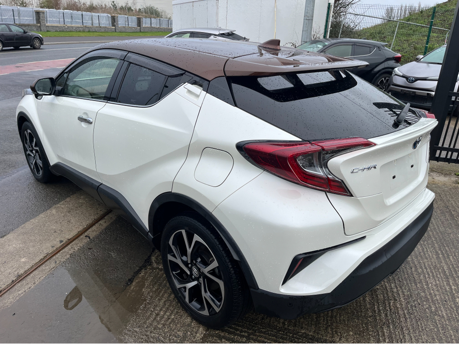 2019 Toyota C-HR - image 3