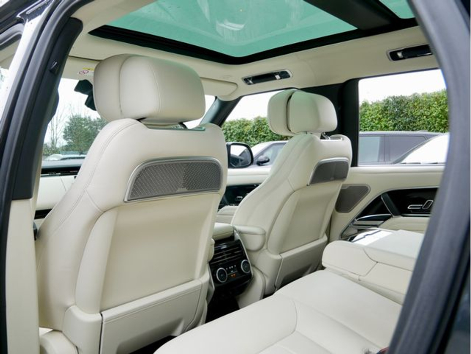 2025 Land Rover Range Rover - image 32
