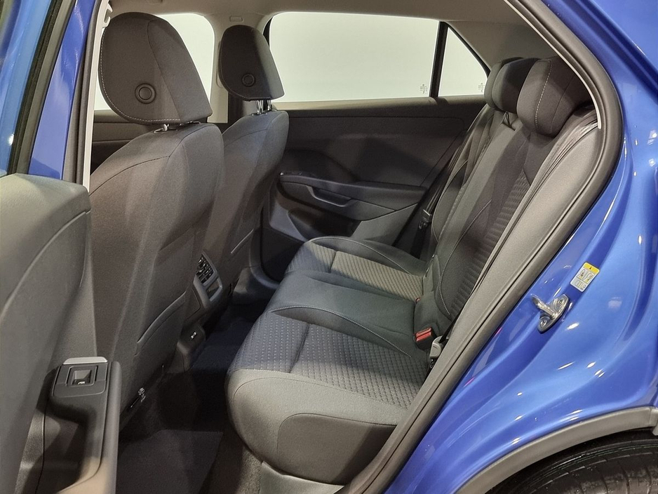 2026 Volkswagen T-Roc - image 7