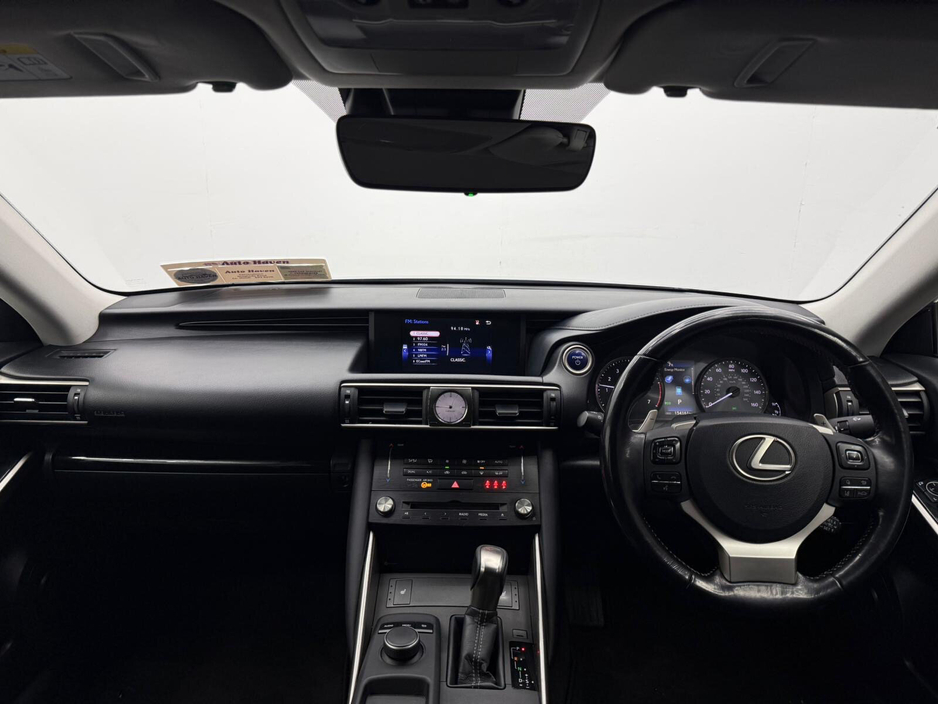 2017 Lexus IS 300 h 300h Executive €18,950