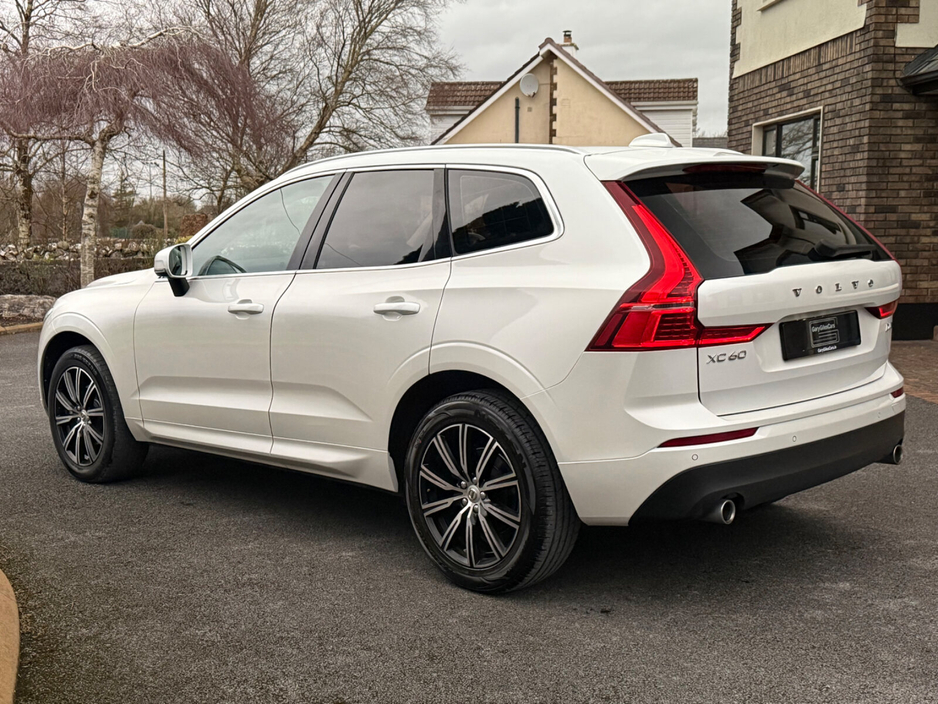 2018 Volvo XC60 - image 5