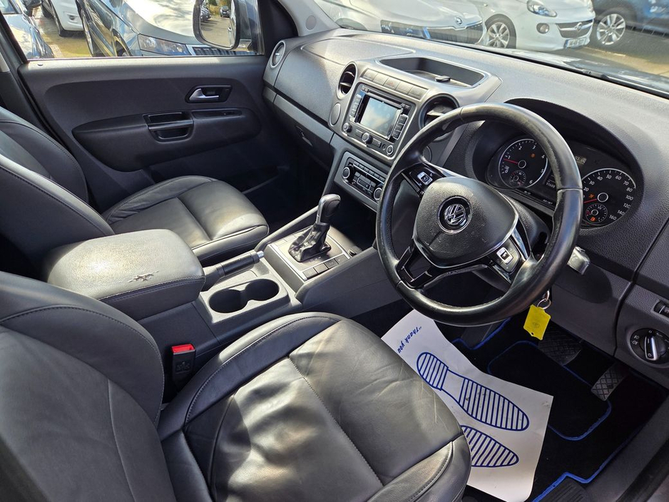 2016 Volkswagen Amarok - image 11