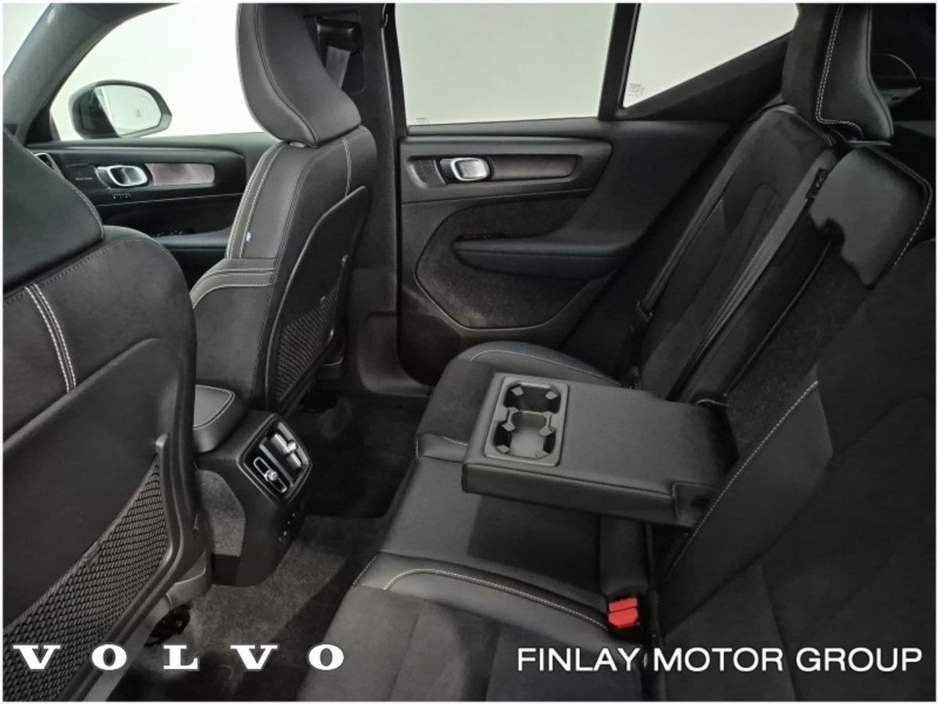 2023 Volvo XC40 BEV 231hp Ultimate 69kw Pan Roof , Heated Steering Wheel & Seats €36,950