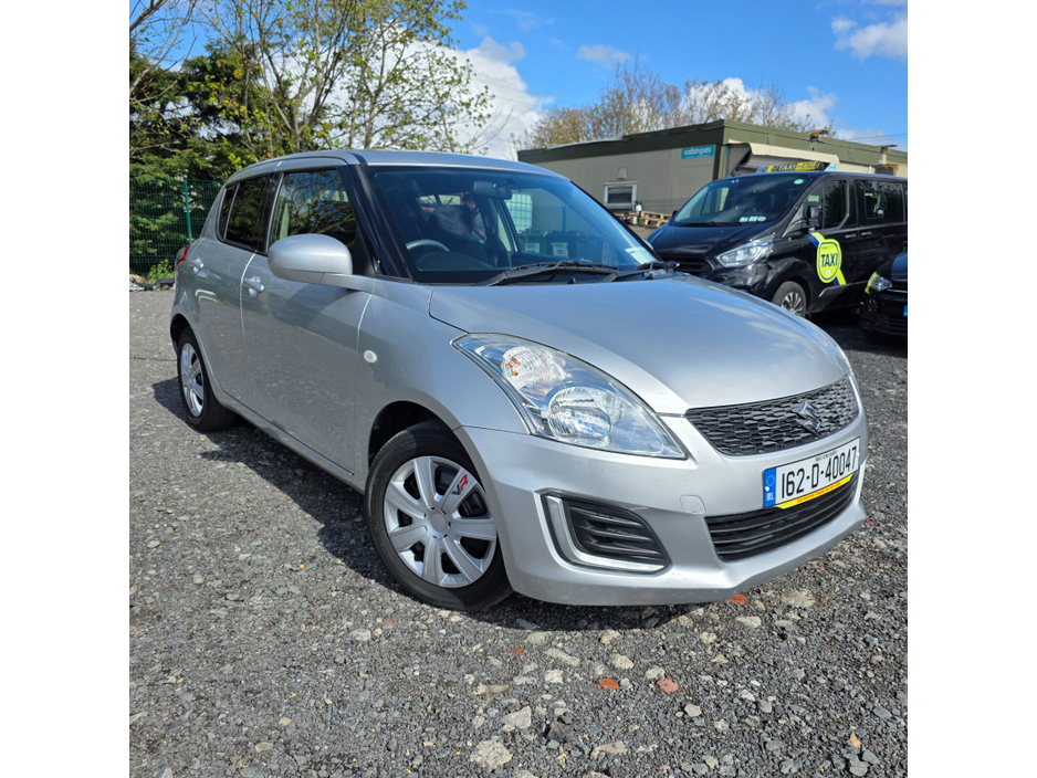 2016 Suzuki Swift - image 2