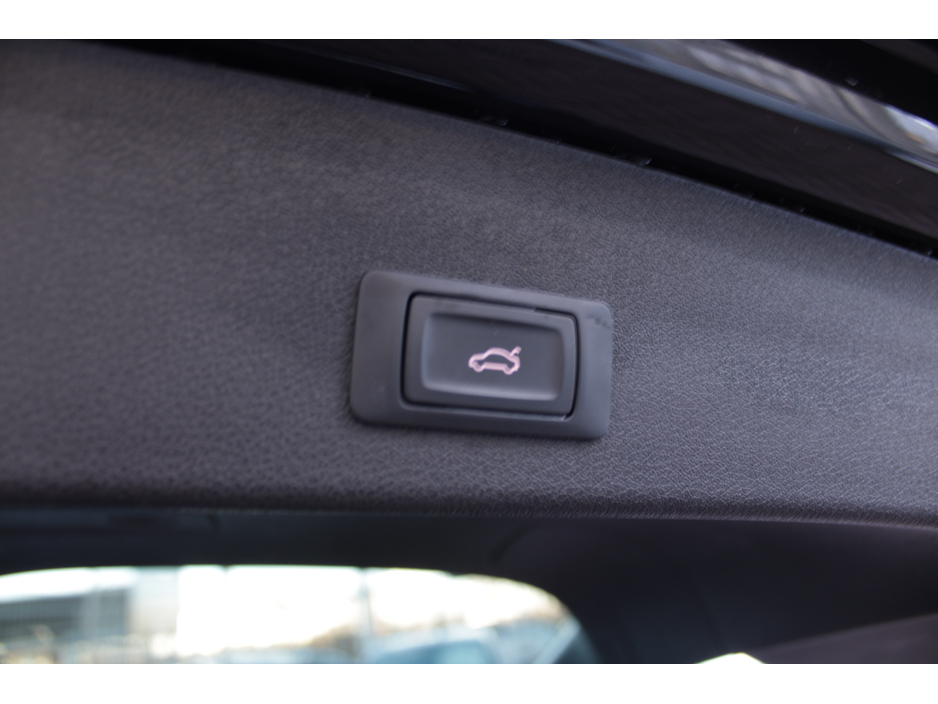 2015 Audi SQ5 - image 19