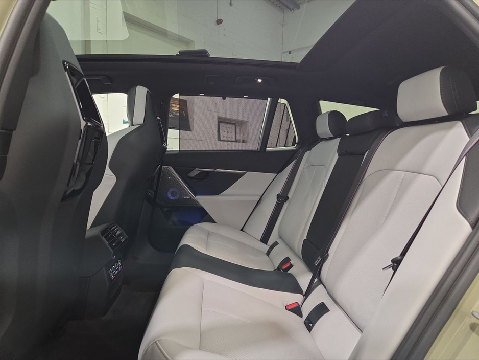 2026 BMW M5 - image 11