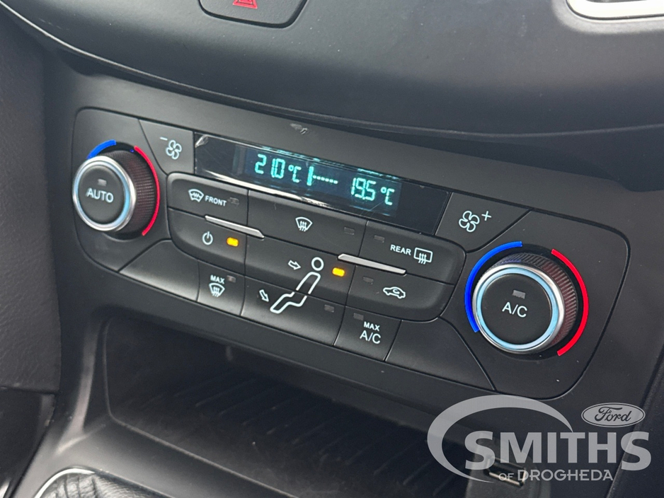 2018 Ford Focus - image 19