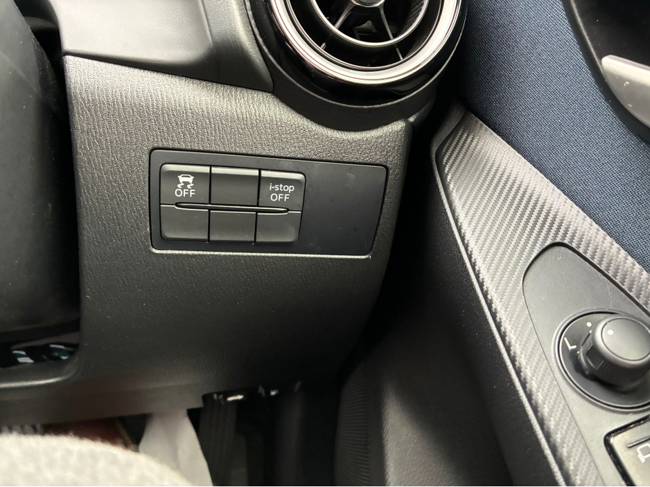 2016 Mazda Demio - image 14