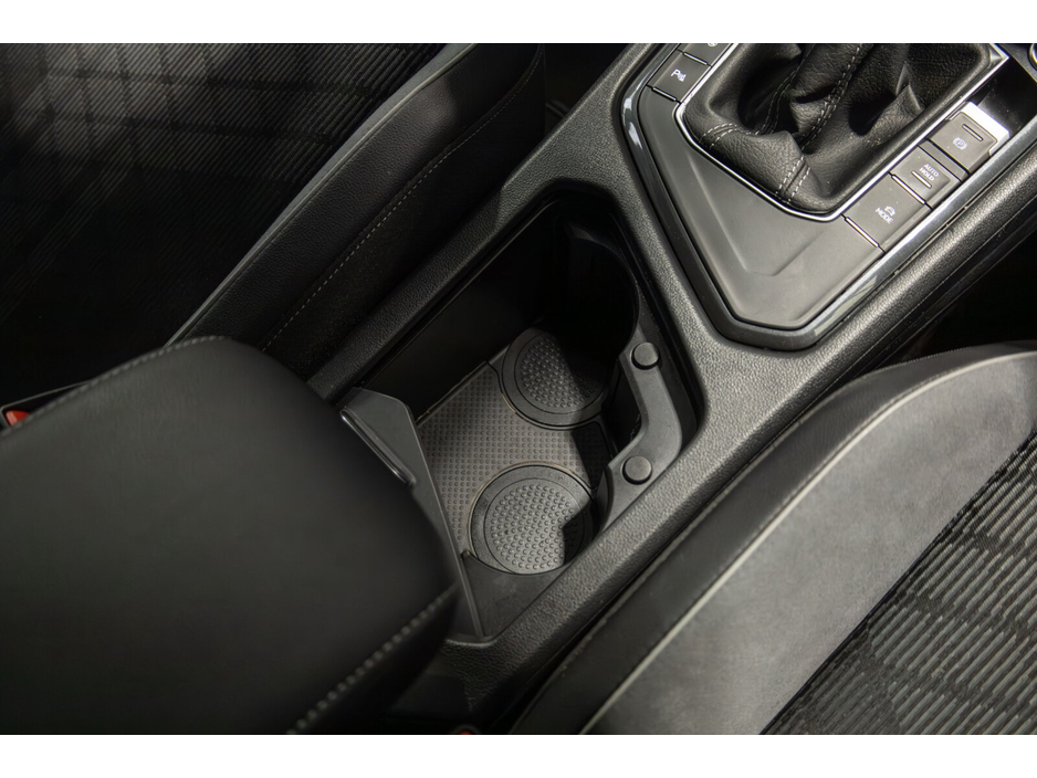 2023 Volkswagen Tiguan 1.4 TSI PHEV 245HP R-Line DSG €37,950