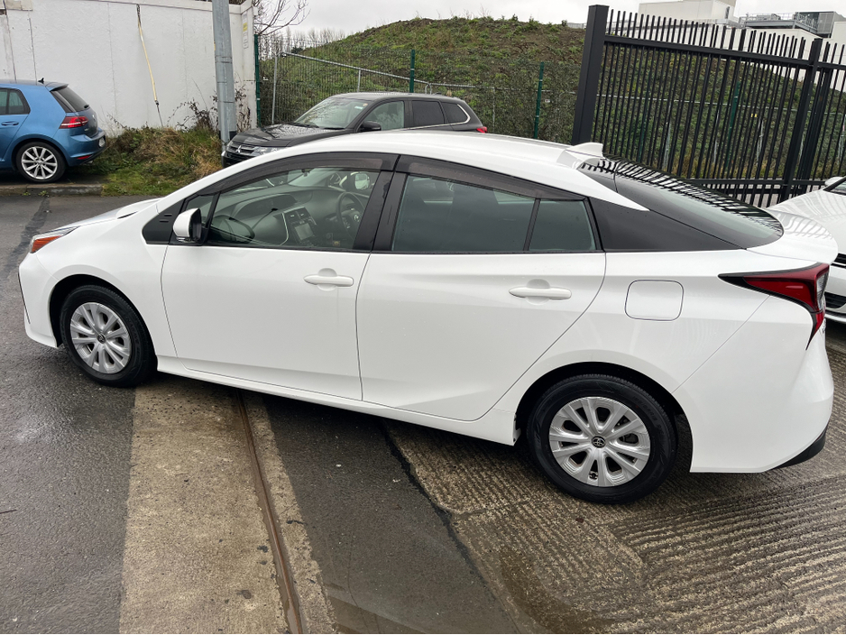 2020 Toyota Prius 1.8 HYBRID AUTO LOW KMS €17,950